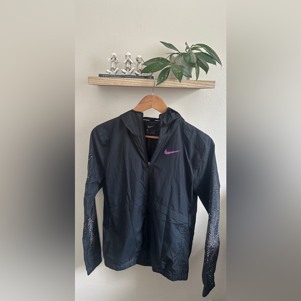 Nike Black and Pink Utility Jacket Lightweight Water-Resistant